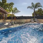 Tropical 圣纳帕