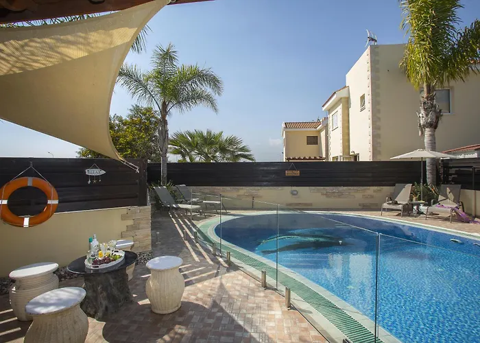 Tropical Villa Ayia Napa