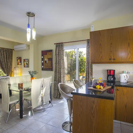 Tropical Villa Ayia Napa