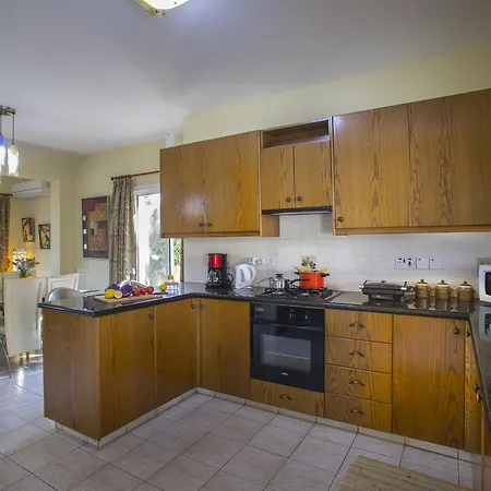 Tropical Villa Ayia Napa