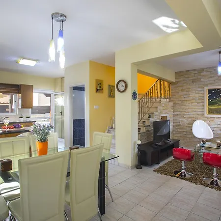 Tropical Villa Ayia Napa