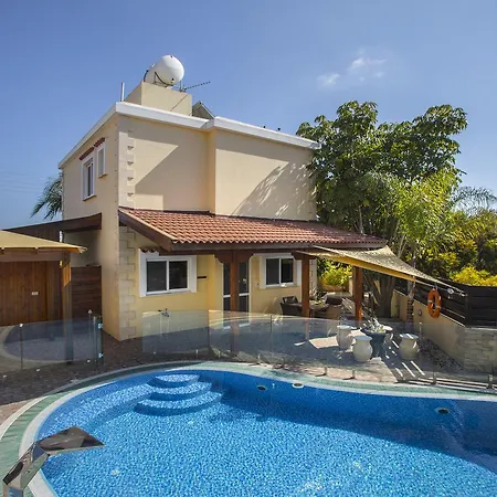 Tropical Villa *