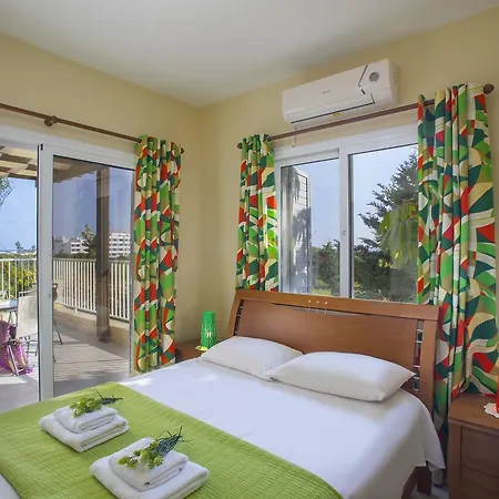 Tropical Villa *