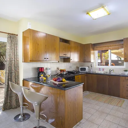 Tropical * Ayia Napa