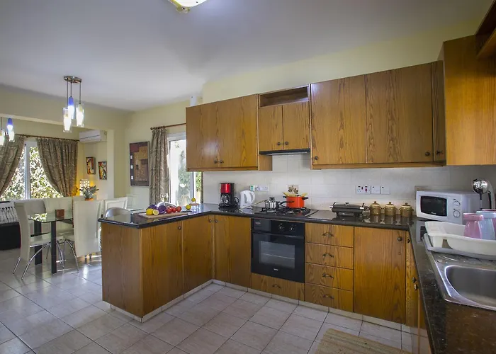 Tropical Villa Ayia Napa