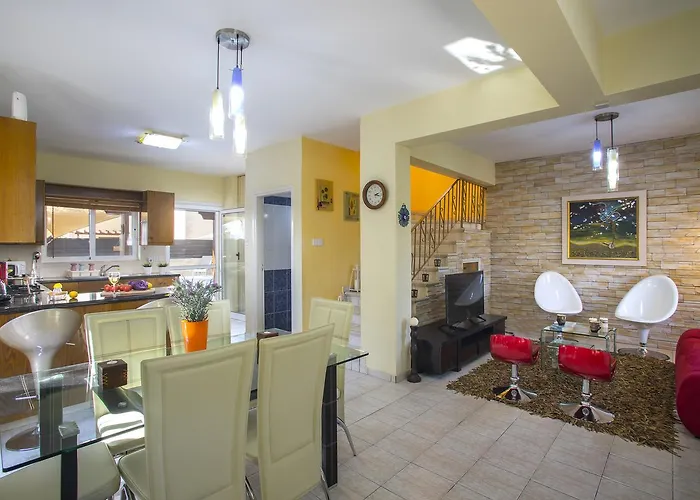 Tropical Villa Ayia Napa